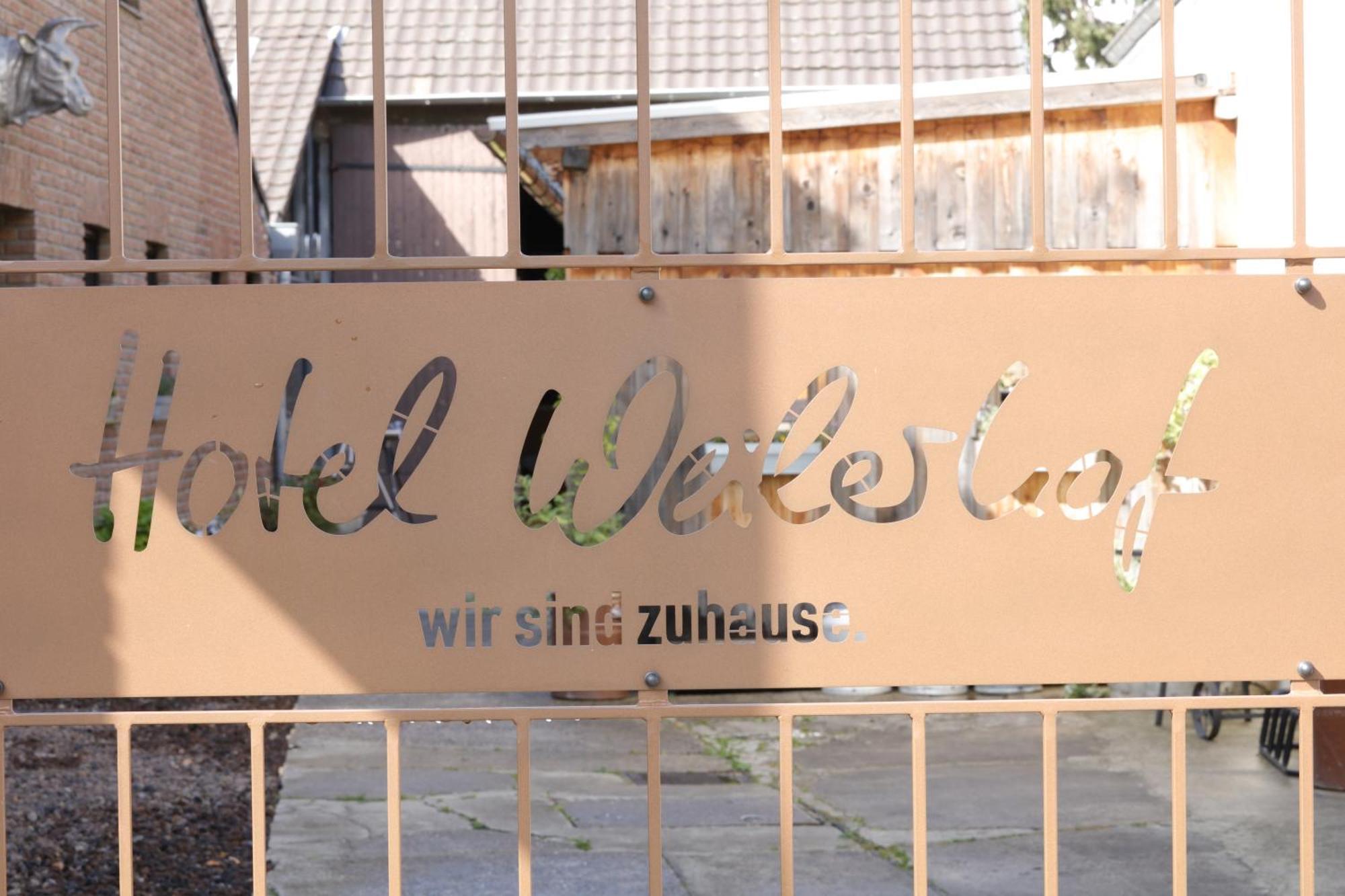 Hotel Weilerhof Dormagen Bagian luar foto