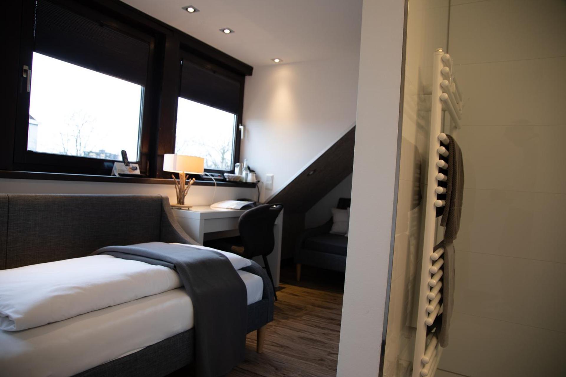 Hotel Weilerhof Dormagen Bagian luar foto