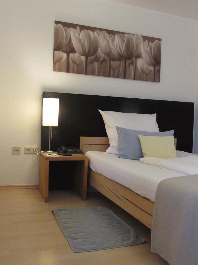 Hotel Weilerhof Dormagen Bagian luar foto